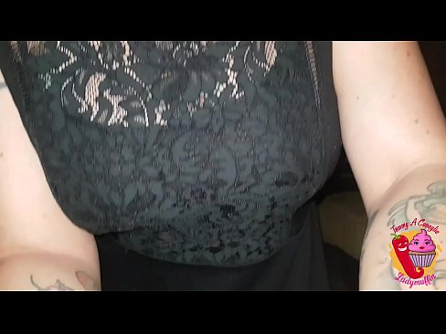 ❤️ Malĉasta vicfratino donas al li mamon kaj la hispanan ☑ Pornvideo ĉe ni ❤